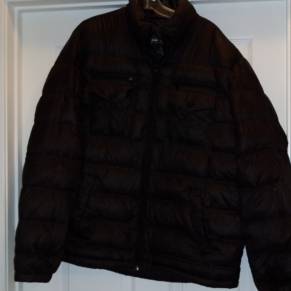 Men's Micheal Kors puffy Coat. XL